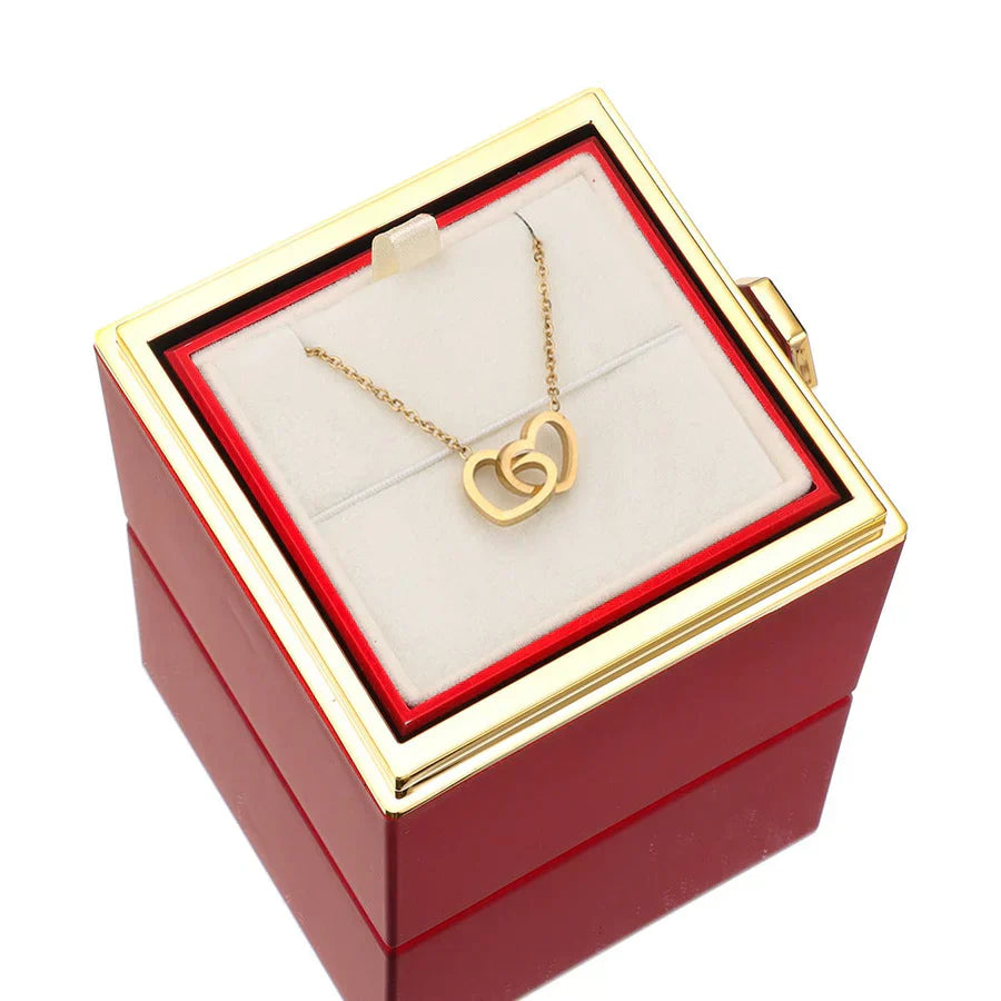 Caixa com Rosa Eterna & Colar Coração Personalizado