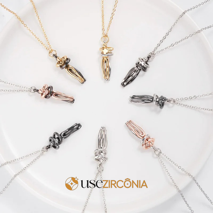 Colar Abraço de Amor  - Um abraço eternizado em uma Joia de Luxo
