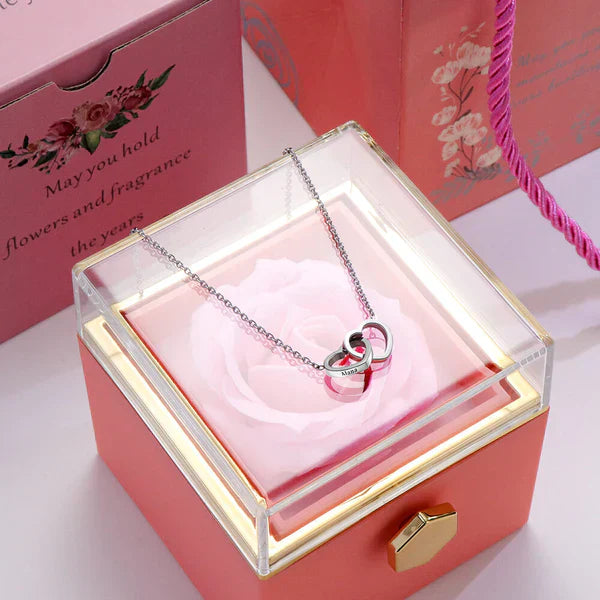 Caixa com Rosa Eterna & Colar Coração Personalizado
