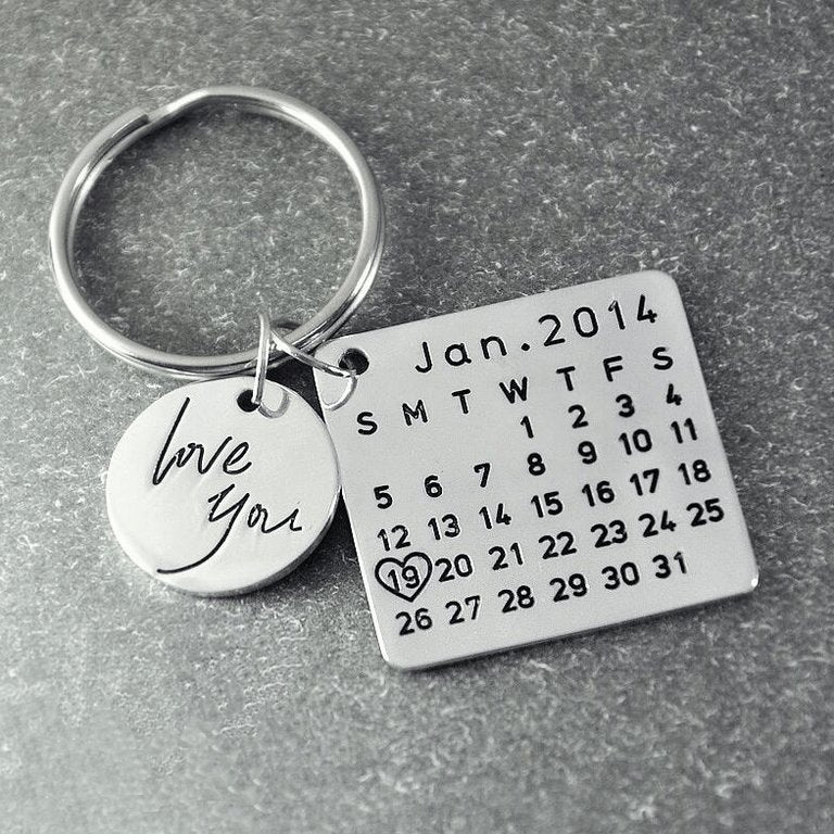 Chaveiro Calendário DATA/MÊS/ANO + ESCRITA (até 10 letras)