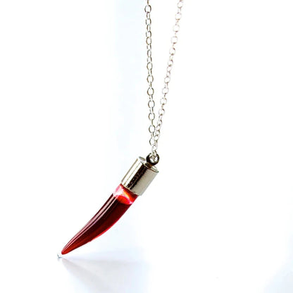 Colar Dente de Vampiro - Coloque Qualquer Líquido Dentro